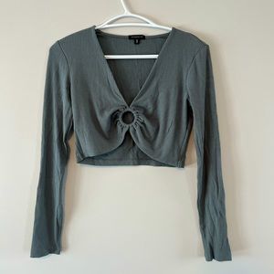 Cropped cut out shirt